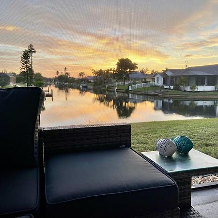 Serenity Waterfront Villa With King Suite, Private Pool, Great Lanai Enclosure And Long Water Views Cape Coral Eksteriør billede