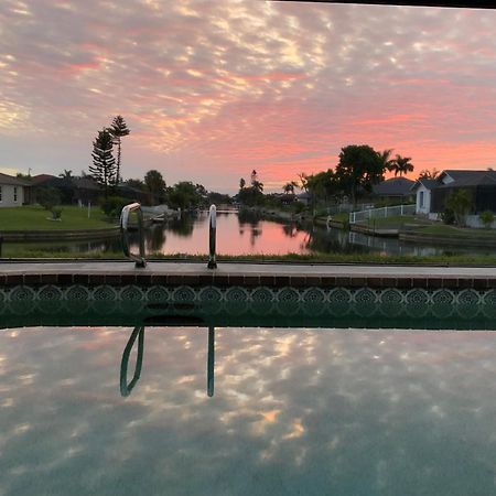 Serenity Waterfront Villa With King Suite, Private Pool, Great Lanai Enclosure And Long Water Views Cape Coral Eksteriør billede