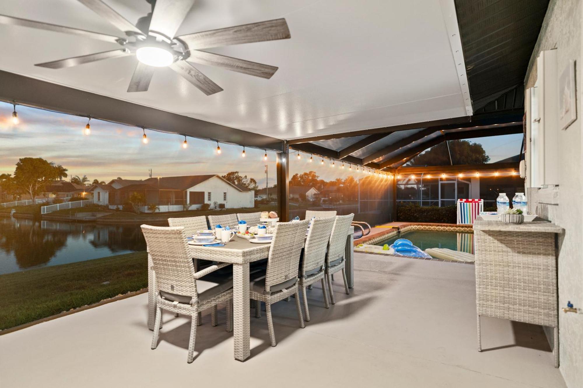 Serenity Waterfront Villa With King Suite, Private Pool, Great Lanai Enclosure And Long Water Views Cape Coral Eksteriør billede