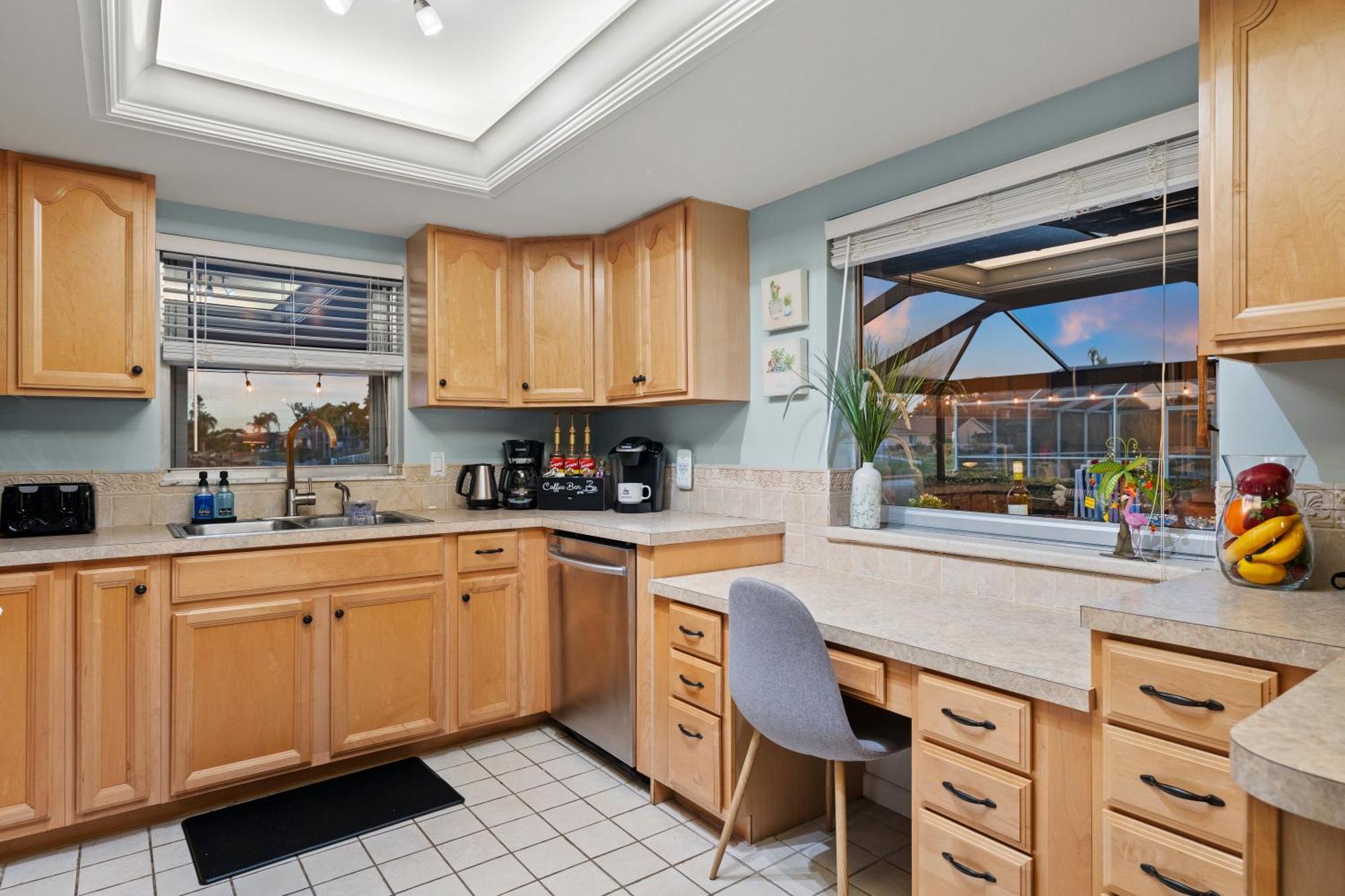 Serenity Waterfront Villa With King Suite, Private Pool, Great Lanai Enclosure And Long Water Views Cape Coral Eksteriør billede