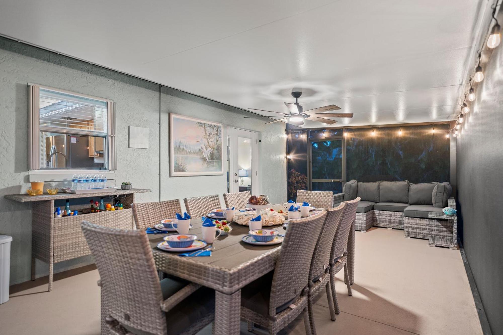 Serenity Waterfront Villa With King Suite, Private Pool, Great Lanai Enclosure And Long Water Views Cape Coral Eksteriør billede