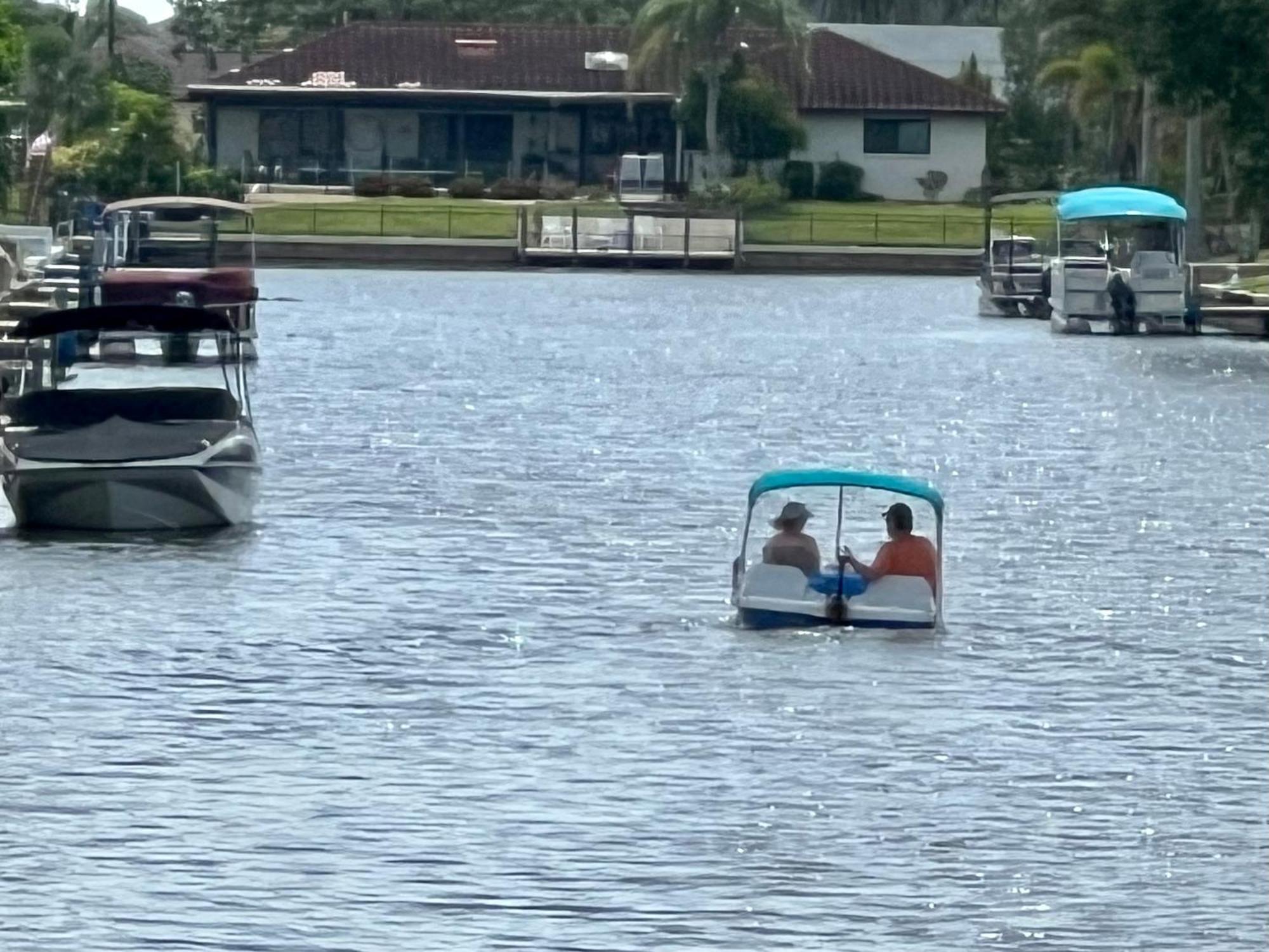 Serenity Waterfront Villa With King Suite, Private Pool, Great Lanai Enclosure And Long Water Views Cape Coral Eksteriør billede